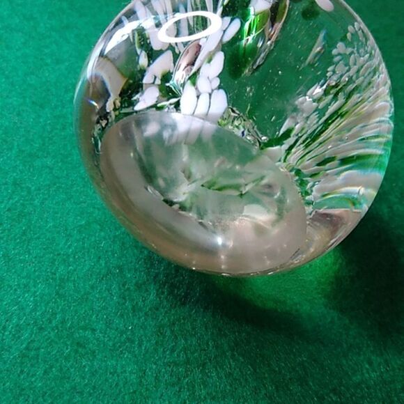 Vintage Paperweight Art Glass Green/White Flowers w/ Bubbles Cottagecore - Picture 11 of 12